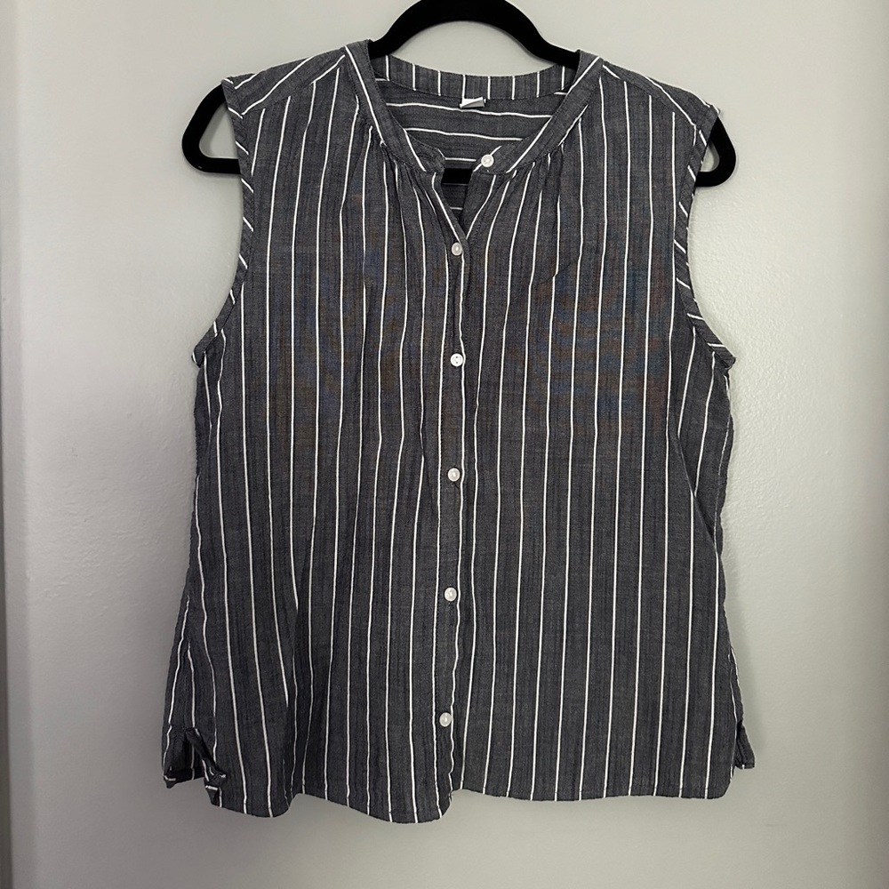 Old Navy Blue Striped Button-Up Tank